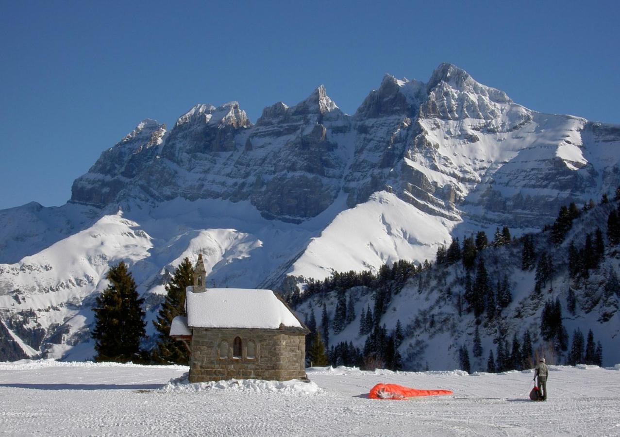 Hotel Des Portes Du Soleil Ле Крозе Екстериор снимка