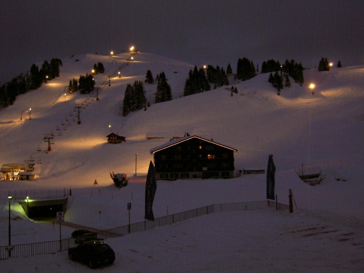 Hotel Des Portes Du Soleil Ле Крозе Екстериор снимка