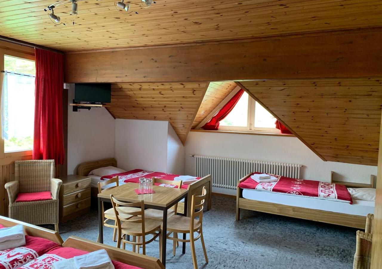 Hotel Des Portes Du Soleil Ле Крозе Екстериор снимка